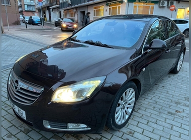 Opel - Insignia Berlina