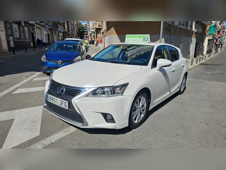 Lexus CT 200h foto miniatura